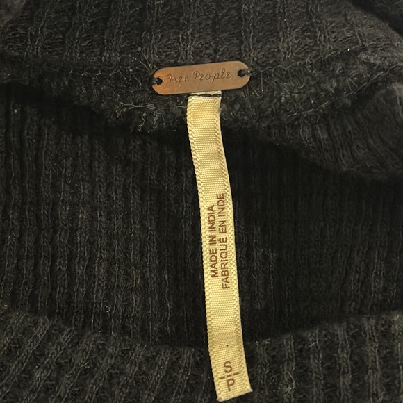 Free People Women's Floral Embroidered Technicolor Dream Blouse Tunic - Picture 7 of 9